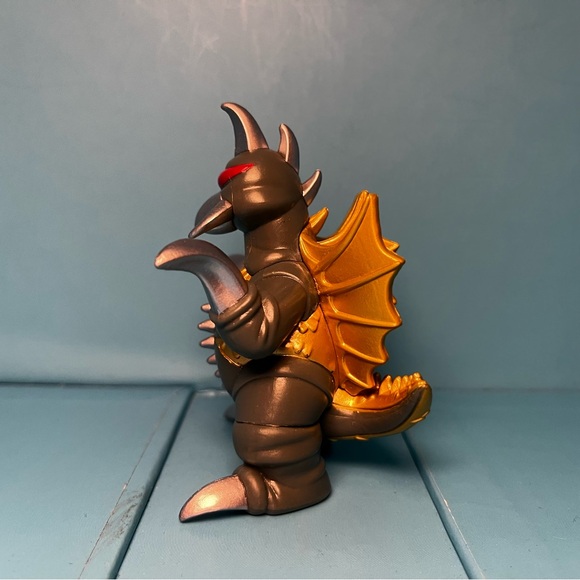 Godzilla (70th Anniversary) Mystery Minis - Gigan 1/24 - Picture 5 of 8